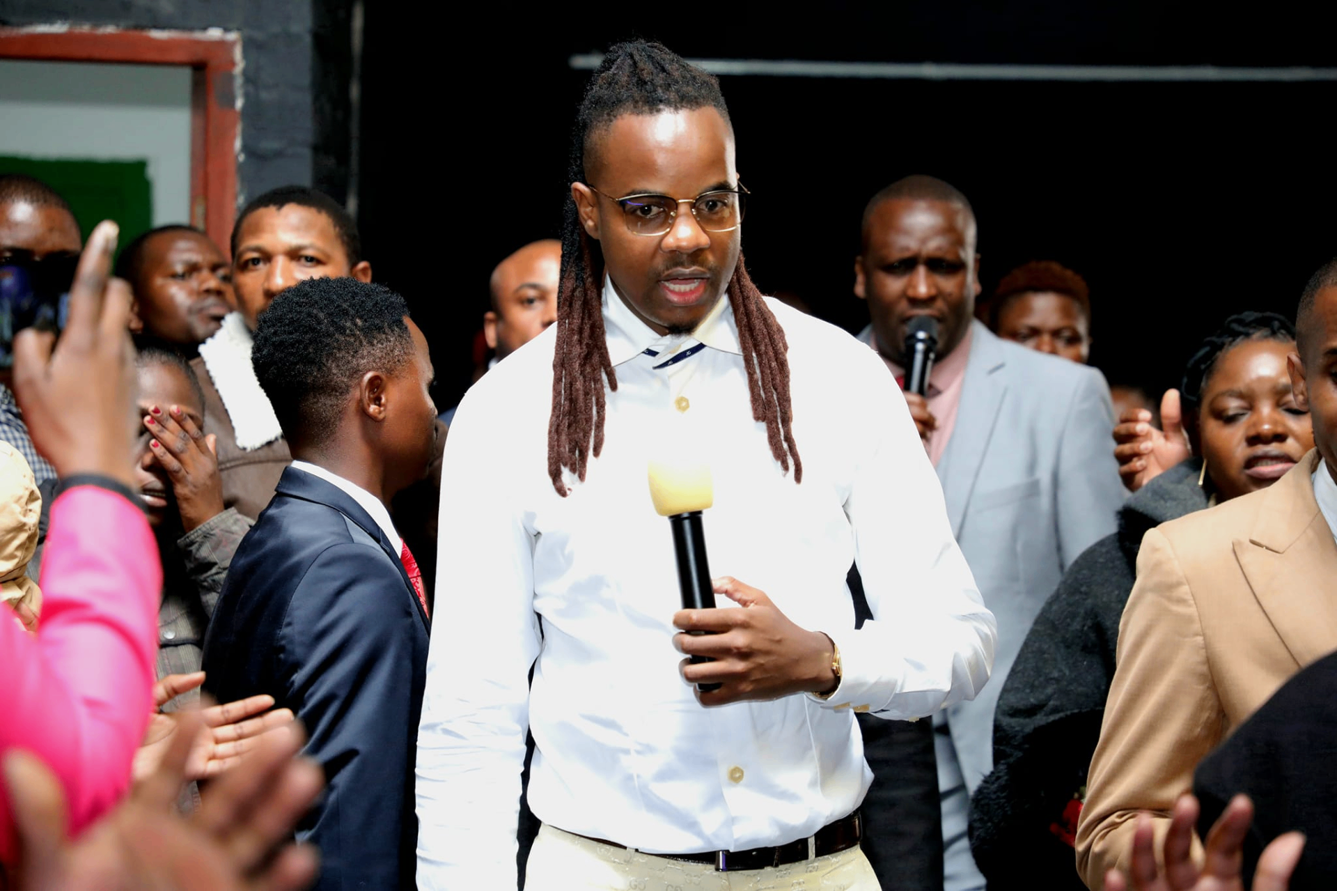 Tanya Freejoy Jeriel ministering with microphone